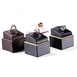 Tersedia: dudukan cincin berlapis, piring penyimpanan, alas, kalung, liontin, perhiasan - Product Image 1