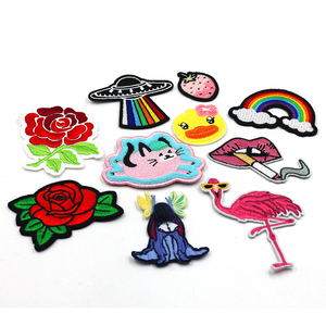 Patchs en tissu brodés en dentelle avec logo de marque personnalisé en 3D de haute qualité en vrac, thermocollants, à coudre pour vêtements - Product Image 3