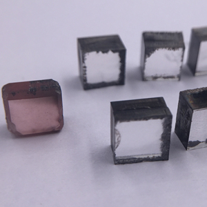 HPHT CVD ピンクダイヤモンド原石（ジュエリー用） - Product Image 2