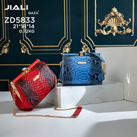 QAZA Sacs à Bandoulière de Luxe de Haute Qualité pour Femmes avec Strass, Nouvelle Mode 2024, Sacs à Main d'Épaule à Motif Crocodile de Designer
