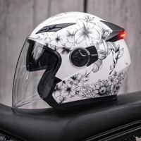 Casque de moto homologué DOT avec feu arrière LED, casque ouvert 3/4 rétro pour hommes et femmes, équipement tout-terrain pour moto tout-terrain