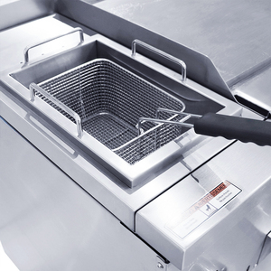 Estufa de Gas de Alta Calidad de 72 Pulgadas con 4 Quemadores Abiertos, Plancha Plana de 24 Pulgadas, Salamandra, Freidora Individual de Canasta Profunda y Asador de 12 Pulgadas - Product Image 5