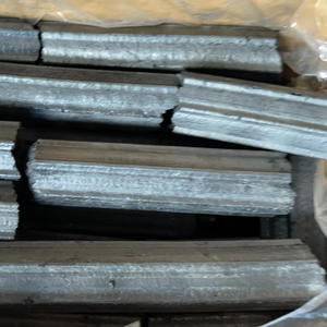 Charbon de bois en briquettes de sciure de bois OEM du Vietnam, haute teneur en carbone, longue durée de combustion, sans fumée, pour grillades et combustible de restaurant - Product Image 5