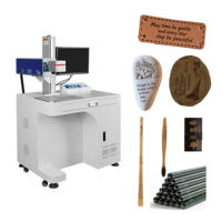 Machine de marquage laser CO2 à tube métallique RF 60W 600x600mm avec cabinet fermé pour le marquage sur bois, contreplaqué, MDF, bambou et panneaux de meubles