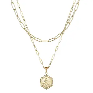 Collar de cadena doble de acero inoxidable chapado en oro de 14K para mujer y niña, colgante con letra inicial hexagonal A Z con alfabeto