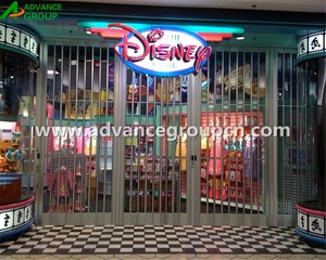 Puertas Corredizas de Plástico <span class=keywords><strong>Transparente</strong></span> y <span class=keywords><strong>Aluminio</strong></span> Baratas de Fábrica, Puerta Plegable de Policarbonato <span class=keywords><strong>Transparente</strong></span> Comercial - Product Image 3