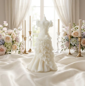Bougie parfumée en cire de soja Robe de mariée 3D et bouquet de roses, idéale pour les fêtes prénuptiales et comme cadeau de <span class=keywords><strong>mariage</strong></span> - Product Image 3