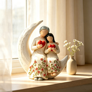 Estatua Personalizada de <span class=keywords><strong>Abuela</strong></span> y Nieta Sentadas en una Luna Creciente, Figura de Resina, Escultura de Amor Familiar, Regalo - Product Image 1