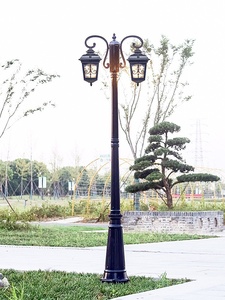Farola de Jardín para Exteriores, Doble Lámpara LED IP66, Alimentación CA, Sensor de Movimiento, Poste Metálico Resistente a la Intemperie, Regulable, 10 Años de Duración - Product Image 6