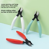 Coupe-ongles en acier inoxydable à lame inclinée et bord biseauté, spécialement conçu pour les ongles incarnés ; Pince à bec de faucon à long manche