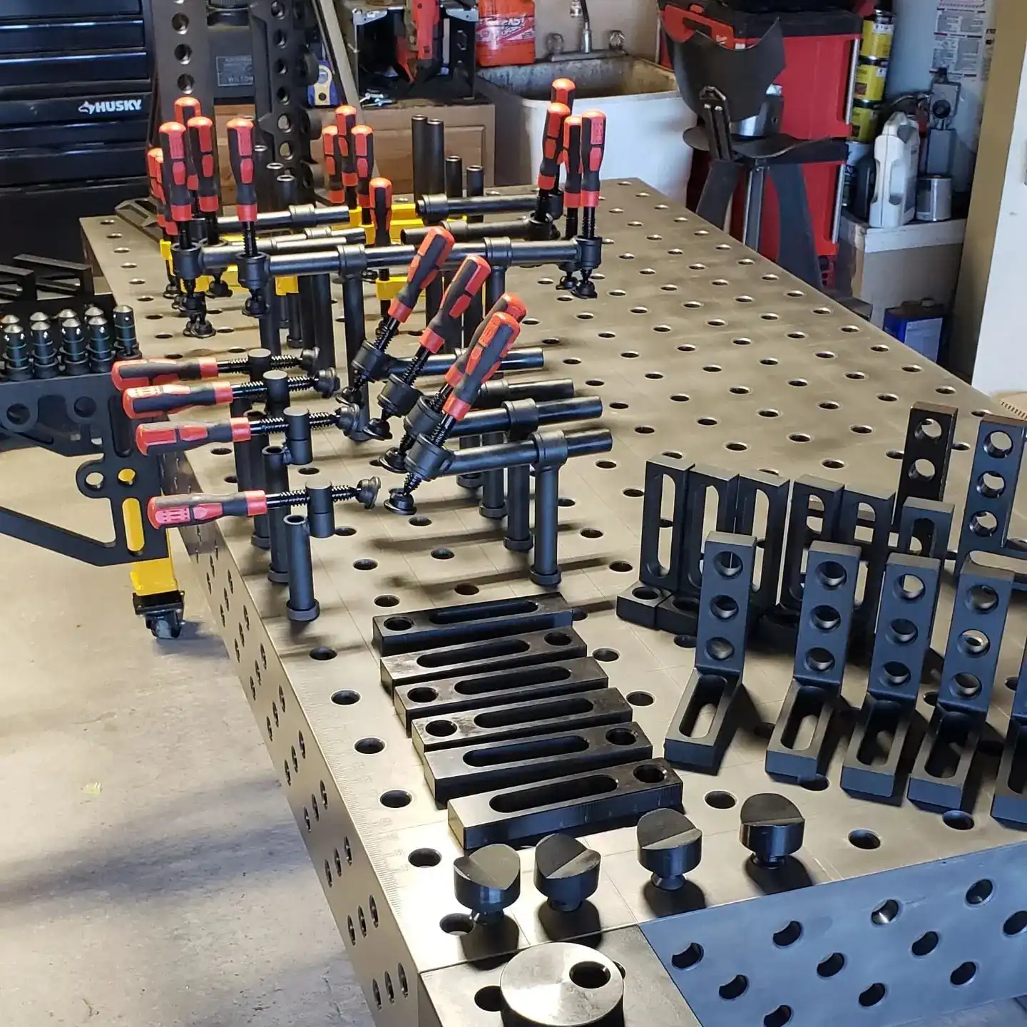 Mesa de soldagem 3D com furos D28 carga pesada para grandes peças de soldagem