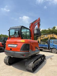 Mini-excavatrice sur chenilles Doosan DX60-9 d'occasion, bon état de train de roulement, pelle hydraulique Doosan DX60-9 disponible immédiatement à la vente - Product Image 4