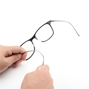 Montura <span class=keywords><strong>de</strong></span> Gafas <span class=keywords><strong>de</strong></span> Fibra <span class=keywords><strong>de</strong></span> Carbono con Clip Magnético y Múltiples <span class=keywords><strong>Lentes</strong></span> Polarizadas <span class=keywords><strong>para</strong></span> el Sol B6034 - Product Image 6