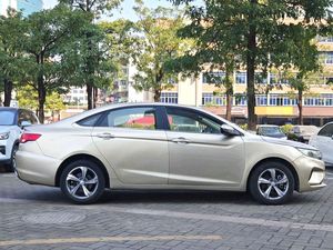 Voiture d'occasion Geely Emgrand GL 1.8L berline 5 places 2018, excellent état, export - Product Image 3