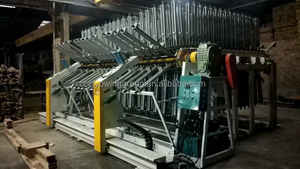 Machine de serrage rotative pour panneaux en bois massif hydraulique - Product Image 2