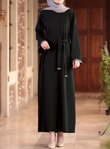 Vente en gros Abaya en polyester respirant à manches longues de couleur unie de Dubaï vêtements islamiques à la mode musulman du moyen-orient usage quotidien - Product Image 3