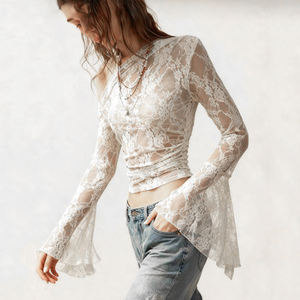 Haut sans Manches en Dentelle Sheer avec Motif Asymétrique et Manches Ballon - Product Image 2