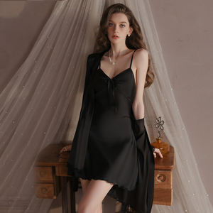 Ensemble de robe de nuit et de peignoir en satin uni, jupe super A-line, décolleté profond en V, rembourrage de poitrine bas, élégant et respirant - Product Image 4