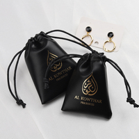 Emballage en cuir Pu de haute qualité bijoux sac cadeau Mini Bracelet en cuir noir stockage de pièces pochette à cordon
