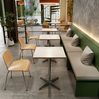 Meubles commerciaux sur mesure, banquettes en bois pour restaurants et tables et chaises de café avec cadres métalliques pour les cafés