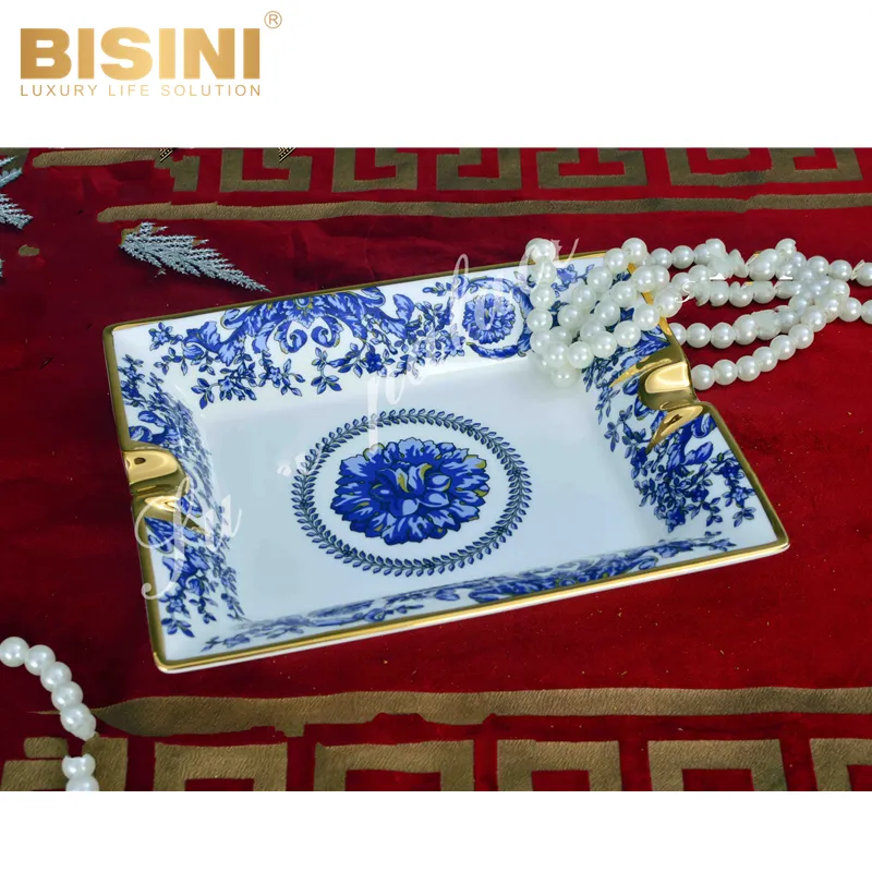 Unique History Chinese Style Blue and White Porcelain Ashtray Ceramics Decorative Flower Design Cigar Ashtray For Desktop