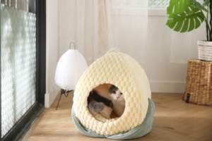 Cama para Gatos Premium de Felpa Suave, Diseño Hueco de Forro Polar Ártico, Cómoda y Aislada - Product Image 5