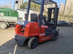 Montacargas Toyota 8FD Usado, 3 Toneladas, Mástil de 3 Etapas, Motor Diésel, Pocas Horas de Uso, Altura de Elevación de 4500 mm, Caja de Cambios, Motor y Rodamientos en Buen Estado - Product Image 4