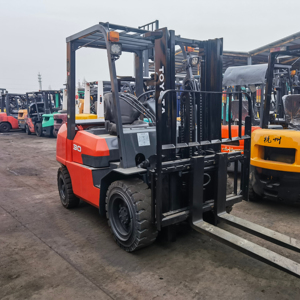 รถยกดีเซล FD30 มือสอง 3 ตัน เสาสอง/สามระดับ กระบอกกลาง ญี่ปุ่น ราคาถูก คุณภาพดี ลดราคา - Product Image 1