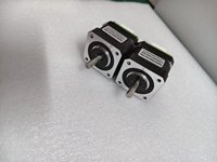 Moteur pas à pas hybride 42 mm avec driver intégré, commande de direction monobloc, entrée d'impulsions, options de potentiomètre, interrupteur DIP
