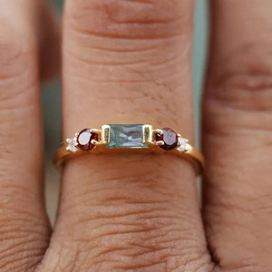 Anello con Design Floreale Geometrico, Stile Minimalista per Donne - Product Image 3