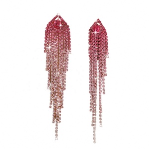 Boucles d'oreilles longues en forme de boule à pampilles, en alliage de zinc plaqué argent, tendance européenne et américaine, haut de gamme, dégradé de couleurs, pour femmes - Product Image 1