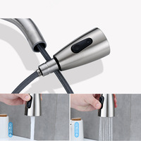 Robinet d'évier de cuisine moderne à poignée unique en acier avec rotation à 360 degrés Robinets de cuisine montés sur le bureau avec pulvérisateur à tirette