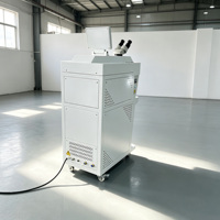 Soudeuse laser portable 200W avec conception anti-brûlure pour la réparation précise de bijoux en feuille d'or fine