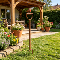 Decorazione da Giardino in Metallo Resistente alle Intemperie: Robin su Forcella, Alimentatore per Uccelli, Ornamento per Prato e Cortile
