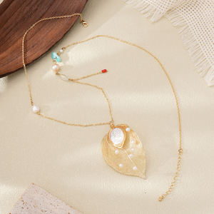 Collar <span class=keywords><strong>con</strong></span> Colgante de Hoja y Flor Chapado en Oro de 18K, <span class=keywords><strong>con</strong></span> Filigrana de Vetas Naturales, Hecho <span class=keywords><strong>a</strong></span> Mano, Joyerí<span class=keywords><strong>a</strong></span> Boho Única para Mujer - Product Image 4