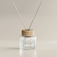 Bouteilles diffuseurs de parfum en verre personnalisées en usine, de 50 ml à 300 ml, rondes et carrées, durables, écologiques, avec logo et couleur personnalisés.