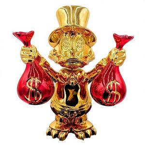 Figura Coleccionable Exclusiva de Scrooge McDuck en Dorado con Bolsas de Dinero Rojas - Escultura Pop Art de Lujo para Decoración de Alta Gama para el Hogar y la Oficina - Product Image 1