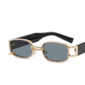 YTSPLAS003 Gafas <span class=keywords><strong>de</strong></span> sol cuadradas con diamantes para mujer <span class=keywords><strong>2022</strong></span> Venta al por mayor <span class=keywords><strong>Lentes</strong></span> táctiles <span class=keywords><strong>de</strong></span> estilo europeo y americano y Marco <span class=keywords><strong>de</strong></span> PC - Product Image 2