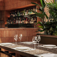 Ensemble de mobilier de haute qualité pour hôtels et restaurants, comptoir de réception en bois, marbre, métal et fer, solution de projet clé en main pour la décoration intérieure