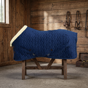 Couverture d'hiver matelassée imperméable en velours de luxe pour chevaux, doublée de polaire Sherpa, avec quincaillerie en acier inoxydable pour l'écurie et l'extérieur - Product Image 3