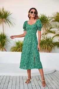 2022 여름 그린 플로랄 스퀘어 넥 퍼프 슬리브 슬릿 대형 스윙 미디 드레스 캐주얼 드레스 의류 여성 짧은 인쇄