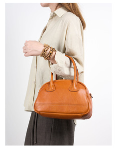 Sac à main minimaliste coréen en cuir véritable avec doublure en coton, fermeture éclair et deux poignées - Product Image 4