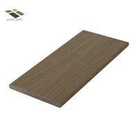 Bordure de sol WPC vintage 138x11mm, finition esthétique en composite bois-plastique, imperméable pour terrasse extérieure