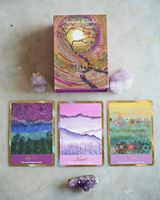 Mini-jeu de cartes Oracle format voyage avec cartes en papier et étui métallique portable pour une guidance spirituelle en déplacement