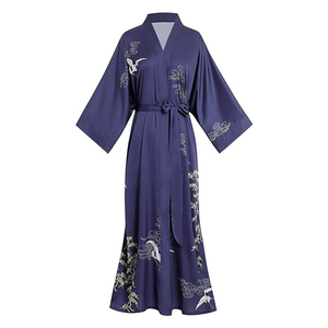 Venta al por mayor largo suave ligero <span class=keywords><strong>sedoso</strong></span> Kimonos Batas para las mujeres de lujo japonés Floral mujer Kimono Robe - Product Image 1