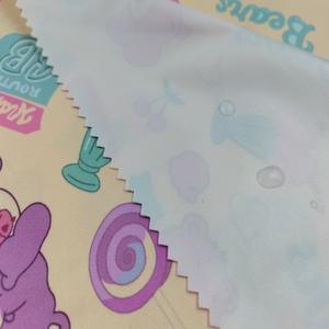 100% <span class=keywords><strong>Polyester</strong></span> 170g/m² hochwertiges kleines MOQ Wasserdichtes PUL-Gewebe mit individuellem Digitaldruck für Baby windel hosen - Product Image 5