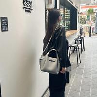 Sac fourre-tout en cuir pleine fleur vierge à texture grainée, double fermeture éclair, mains libres, pour le cyclisme et les trajets quotidiens en Allemagne et aux Pays-Bas, fournisseur OEM
