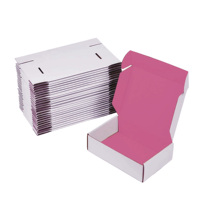 LOW MOQ Corrugado Reciclable Logo Rosa Embalaje de regalo Zapatos Caja de ropa Papel Postal Mailer Cajas de envío para pequeñas empresas