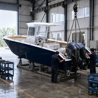 Nouveau design Bateau de pêche en aluminium avec console centrale 27 pieds 200 CV Bac à appâts Supports de cannes à pêche Capacité 6 personnes Certifié CE