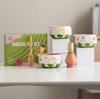 Bol à matcha en céramique peint à la main avec motif floral en relief, exquis et de grande valeur, ensemble de thé matcha mignon 2/7 pièces